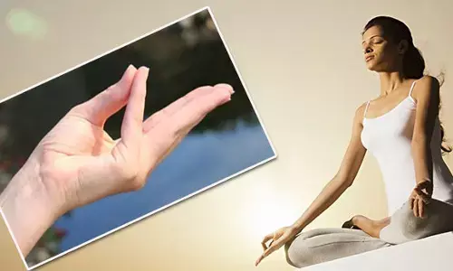 बेहतर नींद के लिए रोजाना सोने से पहले करें ये योगासन बेहतर नींद के लिए रोजाना सोने से पहले करें ये योगासन