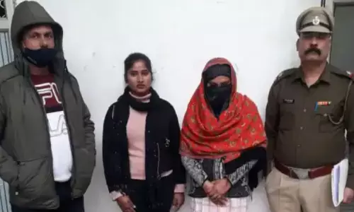 प्रेमी संग मिल ससुर की हत्या कर फरार हुई बहू गिरफ्तार, जानिए क्या है मामला प्रेमी संग मिल ससुर की हत्या कर फरार हुई बहू गिरफ्तार, जानिए क्या है मामला