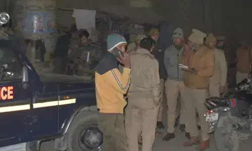 साथियों संग बातचीत कर रहे भाजयुमो नेता को बदमाशों ने मारी गोली साथियों संग बातचीत कर रहे भाजयुमो नेता को बदमाशों ने मारी गोली