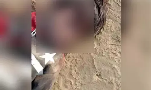 8 साल के बच्चे की गला घोंटकर हत्या 8 साल के बच्चे की गला घोंटकर हत्या
