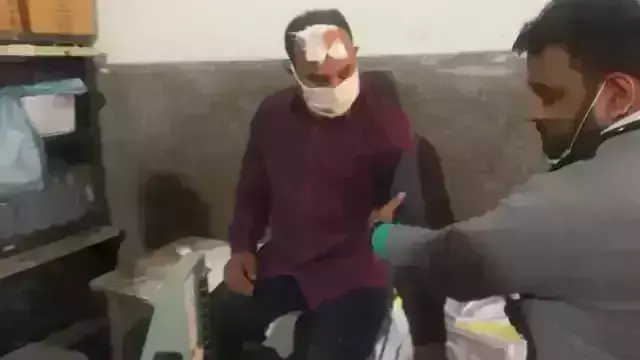 बांका में अवैध बालू खनन के खिलाफ छापेमारी करने पहुंची पुलिस, बालू माफिया ने किया हमला बांका में अवैध बालू खनन के खिलाफ छापेमारी करने पहुंची पुलिस, बालू माफिया ने किया हमला