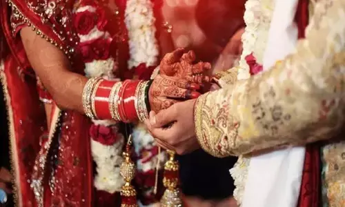 तीन दिन पहले हुई थी शादी, दुल्हन नकदी और जेवर लेकर हुई फरार तीन दिन पहले हुई थी शादी, दुल्हन नकदी और जेवर लेकर हुई फरार
