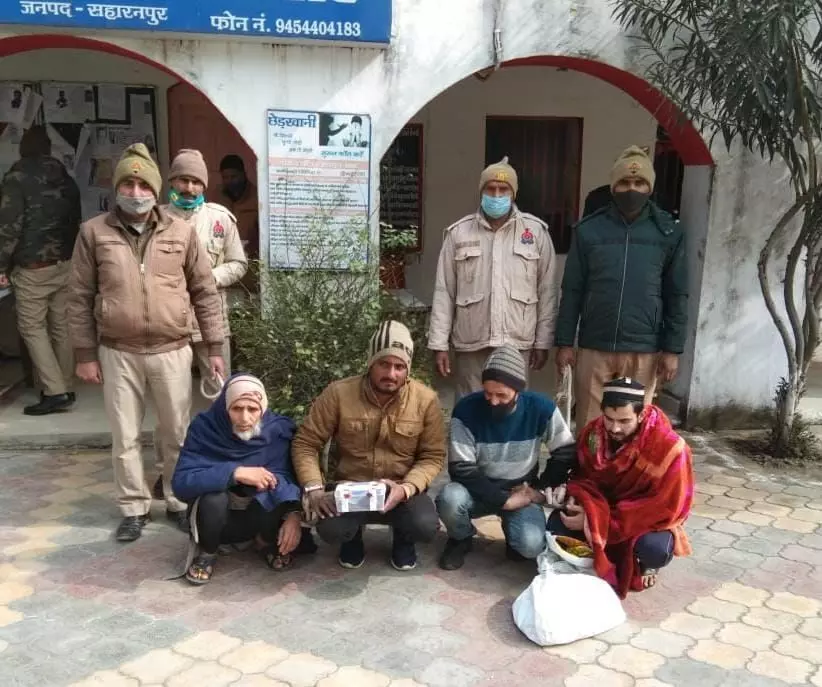 सहारनपुर पुलिस ने 4 गौकशो को किया गिरफ्तार, कब्जे से 1.5 कुन्तल मांस, नकदी, पशु काटने के उपकरण व एक छोटा हाथी बरामद सहारनपुर पुलिस ने 4 गौकशो को किया गिरफ्तार, कब्जे से 1.5 कुन्तल मांस, नकदी, पशु काटने के उपकरण व एक छोटा हाथी बरामद