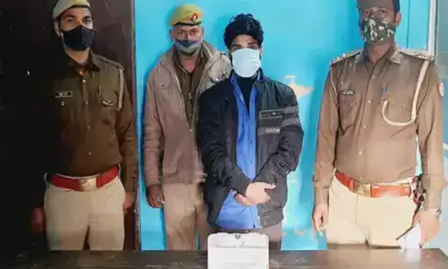 नकाब हटते ही खुला राज, तो घर वालों पर ताना तमंचा; पुलिस ने पकड़कर भेजा जेल नकाब हटते ही खुला राज, तो घर वालों पर ताना तमंचा; पुलिस ने पकड़कर भेजा जेल