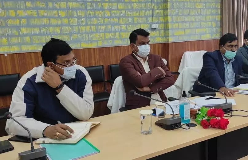 जल जीवन हरियाली योजना के तहत सभी प्रारंभ किये गये कार्यो का जीयोटैग अविलंब अनिवार्य रूप से करें-डीएम जल जीवन हरियाली योजना के तहत सभी प्रारंभ किये गये कार्यो का जीयोटैग अविलंब अनिवार्य रूप से करें-डीएम