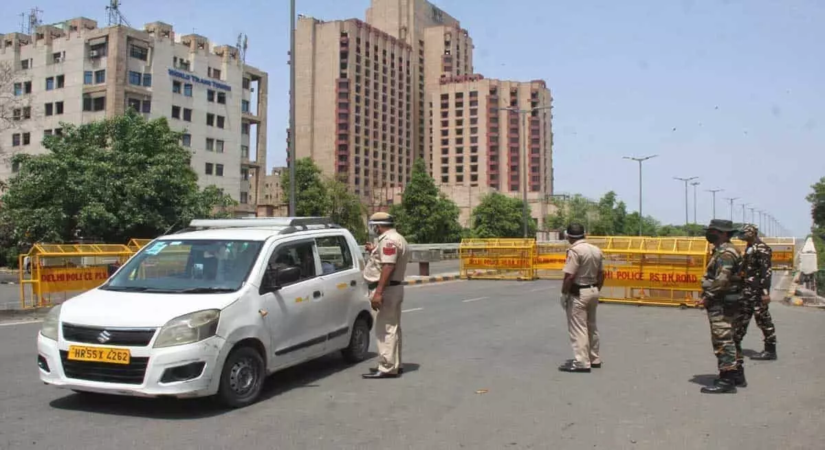 Delhi Covid Rules: कार चलाते समय नहीं लगाना होगा मास्क, जानें ऐसे ही 7 फैसले जो DDMA की बैठक में हुए