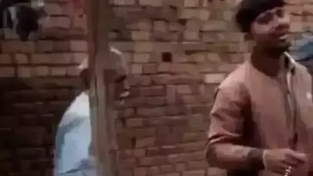 दुकानदार ने मांगे उधारी के पैसे तो लोगों ने लगा दिया महिला के साथ गलत संबंध का आरोप, बंधक बनाकर पीटा दुकानदार ने मांगे उधारी के पैसे तो लोगों ने लगा दिया महिला के साथ गलत संबंध का आरोप, बंधक बनाकर पीटा