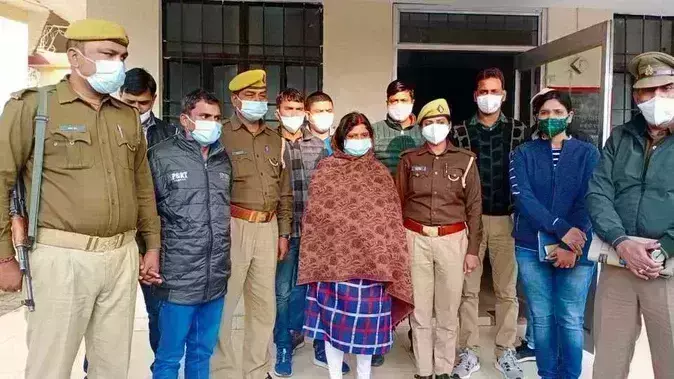 UP Crime News : पत्नी ने की प्रेमी संग मिलकर पति की हत्या, शव के सामने ही मांग में भरा सिंदूर UP Crime News : पत्नी ने की प्रेमी संग मिलकर पति की हत्या, शव के सामने ही मांग में भरा सिंदूर