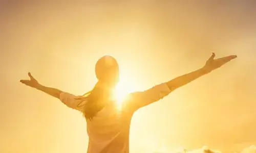 Benefit Of Sun Bath In Winter 2021: कड़कती ठंड में खिली धूप का लें आनंद! जानें यह आपकी सेहत के लिए है कितना फायदेमंद? Benefit Of Sun Bath In Winter 2021: कड़कती ठंड में खिली धूप का लें आनंद! जानें यह आपकी सेहत के लिए है कितना फायदेमंद?