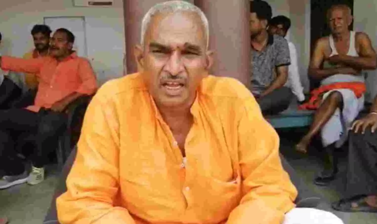 UP Election: BJP ने अपने बयानों के लिए मशहूर बैरिया MLA सुरेंद्र सिंह का टिकट काटा, अब निर्दलीय ठोकेंगे ताल UP Election: BJP ने अपने बयानों के लिए मशहूर बैरिया MLA सुरेंद्र सिंह का टिकट काटा, अब निर्दलीय ठोकेंगे ताल