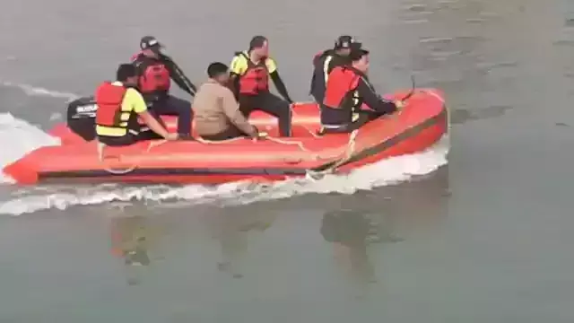 सेल्फी लेने एक जूनून में दो युवकों ने गवाई जान, गंगनहर के किनारे ले रहे थे फोटो सेल्फी लेने एक जूनून में दो युवकों ने गवाई जान, गंगनहर के किनारे ले रहे थे फोटो