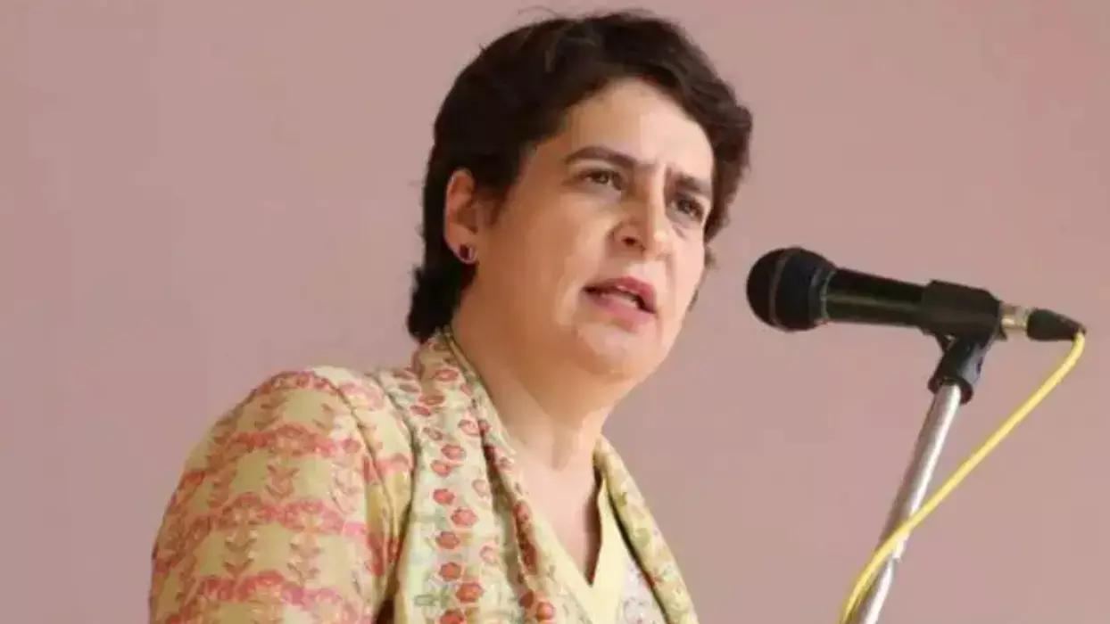 Hijab Controversy पर प्रियंका गांधी बोलीं- बिकिनी, घूंघट हो या हिजाब, महिलाओं को मर्जी के कपड़े पहनने का हक Hijab Controversy पर प्रियंका गांधी बोलीं- बिकिनी, घूंघट हो या हिजाब, महिलाओं को मर्जी के कपड़े पहनने का हक