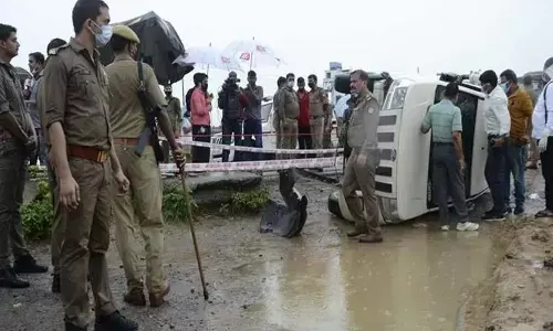 पिछले 5 सालों में एनकाउंटर में मारे गए कितने, केंद्र सरकार ने संसद में बताया, जानें- क्या है यूपी का आंकड़ा पिछले 5 सालों में एनकाउंटर में मारे गए कितने, केंद्र सरकार ने संसद में बताया, जानें- क्या है यूपी का आंकड़ा