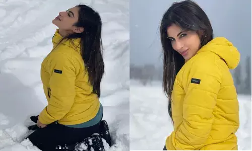 मौनी रॉय ने फैन्स को दिखाया अपने हनीमून का नजारा मौनी रॉय ने फैन्स को दिखाया अपने हनीमून का नजारा