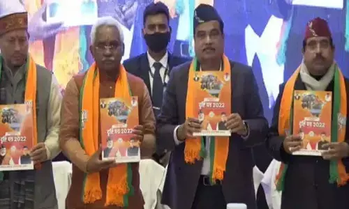 BJP Uttarakhand Manifesto: 50 हजार सरकारी नौकरी से फ्री सिलेंडर और 5 लाख तक का बीमा, जानें उत्तराखंड में BJP के प्रमुख वादे BJP Uttarakhand Manifesto: 50 हजार सरकारी नौकरी से फ्री सिलेंडर और 5 लाख तक का बीमा, जानें उत्तराखंड में BJP के प्रमुख वादे