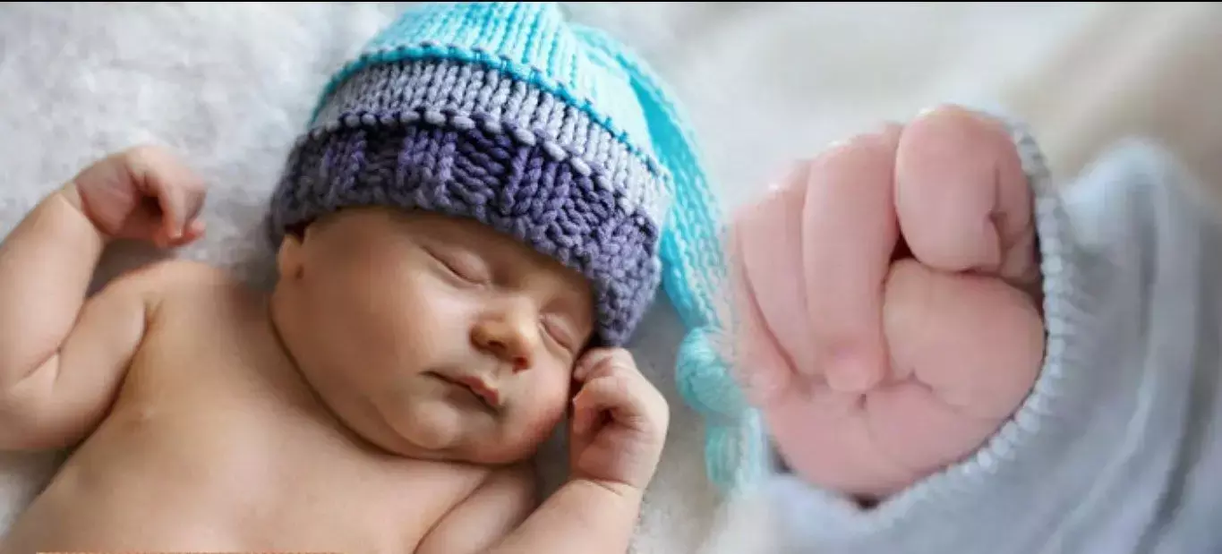 आखिर नवजात शिशु मुट्ठी बंद करके क्यों रखता है? अगर जान लेंगे इसका राज तो नहीं होंगे परेशान