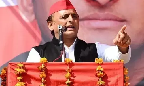 अखिलेश यादव ने CM योगी पर कसा तंज, जितना बड़ा BJP का नेता उतना बड़ा बोलता है झूठ अखिलेश यादव ने CM योगी पर कसा तंज, जितना बड़ा BJP का नेता उतना बड़ा बोलता है झूठ