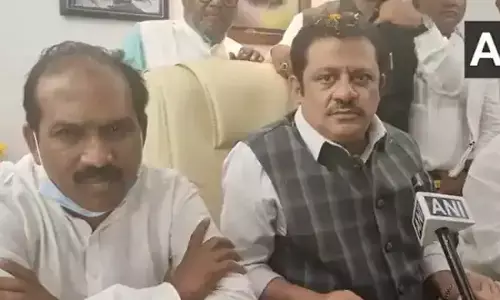 हिजाब नहीं पहनने पर क्या होता है महिलाओं के साथ, कांग्रेस नेता ने दिया अजीबो गरीब बयान