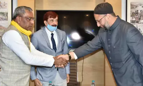 ओवैसी को झटका देने वाले ओम प्रकाश राजभर की अब AIMIM ने बढ़ा दी टेंशन, जहूराबाद में घिरे सुभासपा चीफ ओवैसी को झटका देने वाले ओम प्रकाश राजभर की अब AIMIM ने बढ़ा दी टेंशन, जहूराबाद में घिरे सुभासपा चीफ