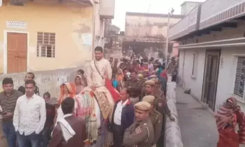 पुलिस बल के साये में निकली एक आईपीएस की बारात.