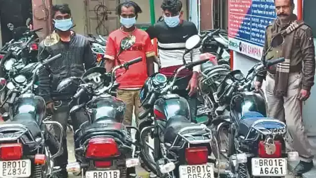 अय्याशी के लिए महंगी बाइक चुराकर 5 हजार में बेचने वाले बदमाशों को पुलिस ने किया गिरफ्तार