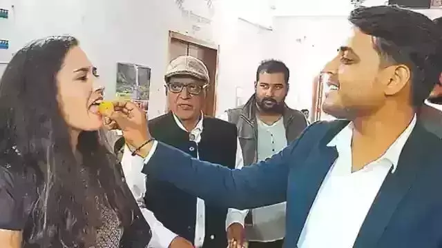 फ्रांस कि लड़की बिहार के लड़के के प्यार में हुई पागल, शादी करने पहुंची मुंगेर