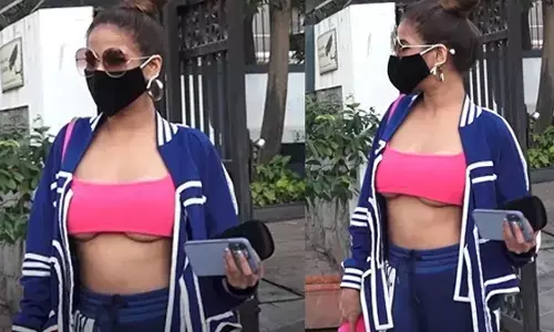 रिवीलिंग बिकिनी टॉप में Poonam Pandey ने बढ़ाया टेम्प्रेचर, ट्रोल्स बोले- क्या बेशर्मी है? रिवीलिंग बिकिनी टॉप में Poonam Pandey ने बढ़ाया टेम्प्रेचर, ट्रोल्स बोले- क्या बेशर्मी है?