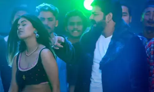 Bhojpuri Sexy Song: बर्थडे के मौके पर पवन सिंह ने फैंस को दिया तोहफा, रिलीज हुआ गाना- आ जइहे पांच के Bhojpuri Sexy Song: बर्थडे के मौके पर पवन सिंह ने फैंस को दिया तोहफा, रिलीज हुआ गाना- आ जइहे पांच के