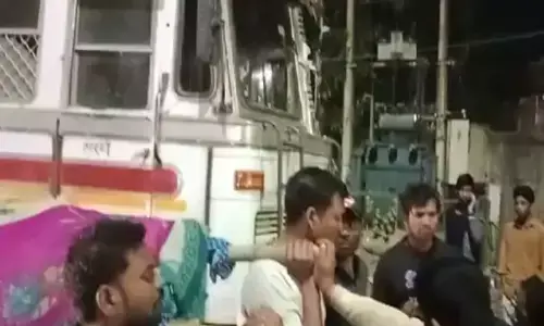 पिता ने रुकवाई बेटी की शव यात्रा पिता ने रुकवाई बेटी की शव यात्रा