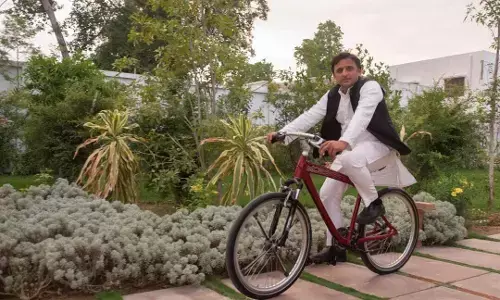 अखिलेश यादव 20 अप्रैल को आ रहे आगरा, जानें पूरा कार्यक्रम अखिलेश यादव 20 अप्रैल को आ रहे आगरा, जानें पूरा कार्यक्रम