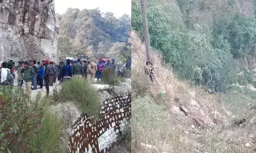 उत्तराखंड के चंपावत में बड़ा हादसा, बारात से लौट रहा वाहन खाई में गिरा, 14 की मौत उत्तराखंड के चंपावत में बड़ा हादसा, बारात से लौट रहा वाहन खाई में गिरा, 14 की मौत