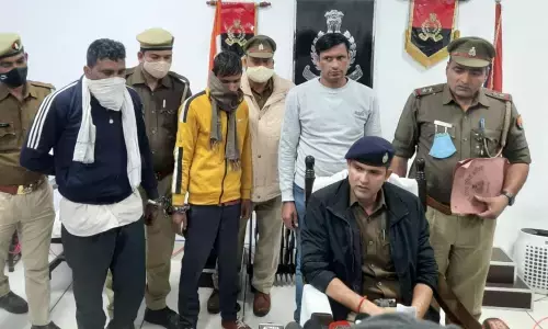 सहारनपुर पुलिस का सराहनीय कार्य, एयर फोर्स स्टेशन में तैनात युवक की पत्नी की हत्या करने वाले 2 हत्यारोपी गिरफ्तार सहारनपुर पुलिस का सराहनीय कार्य, एयर फोर्स स्टेशन में तैनात युवक की पत्नी की हत्या करने वाले 2 हत्यारोपी गिरफ्तार