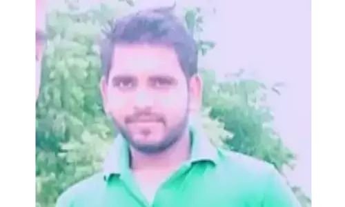 पेड़ से लटकी मिली युवक की लाश, सुसाइड या मर्डर जांच में जुटी पुलिस