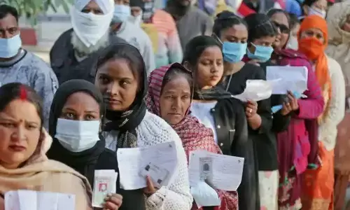 उत्तर प्रदेश विधानसभा चुनाव के चौथे चरण का मतदान संपन्न, 57 फीसदी से अधिक पड़े वोट