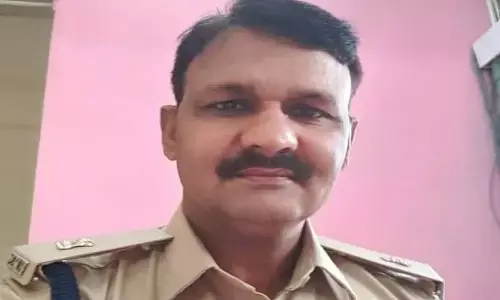 भ्रष्टाचार के आरोपी डिप्टी जेलर ने किया सुसाइड, जहर खाकर दी जान भ्रष्टाचार के आरोपी डिप्टी जेलर ने किया सुसाइड, जहर खाकर दी जान