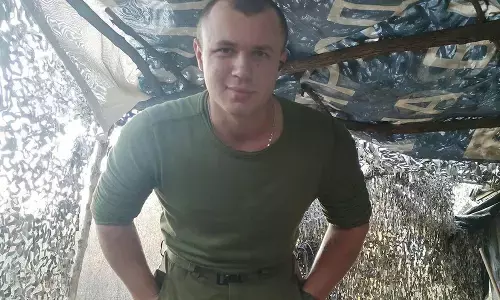 यूक्रेनी सैनिक ने खुद को बम से उड़ाकर रूसी सेना के मंसूबों पर ऐसे फेरा पानी, सेना ने बताया हीरो