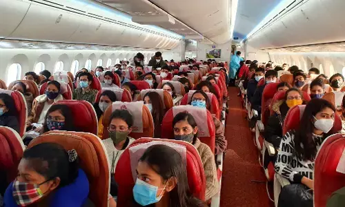 यूक्रेन: 219 भारतीयों को लेकर मुंबई के लिए रवाना हुई फ्लाइट, भारतीय राजदूत ने दिया भावुक संदेश