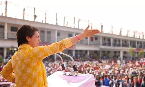 70 साल में कांग्रेस ने जो बनाया उसे भाजपा सरकार बेच रही है- प्रियंका गांधी 70 साल में कांग्रेस ने जो बनाया उसे भाजपा सरकार बेच रही है- प्रियंका गांधी