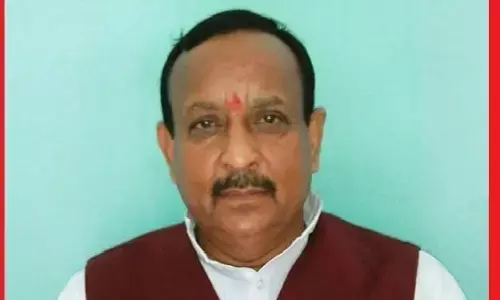 UP: पूर्व मंत्री और SP प्रत्याशी पर रेप का केस, जानिए पूरा मामला UP: पूर्व मंत्री और SP प्रत्याशी पर रेप का केस, जानिए पूरा मामला