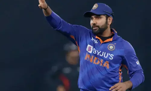 रोहित शर्मा का ऐतिहासिक कमाल, बनाया World Record, ऐसा करने वाले दुनिया के पहले क्रिकेटर बने, धोनी, कोहली भी हैं पीछे रोहित शर्मा का ऐतिहासिक कमाल, बनाया World Record, ऐसा करने वाले दुनिया के पहले क्रिकेटर बने, धोनी, कोहली भी हैं पीछे