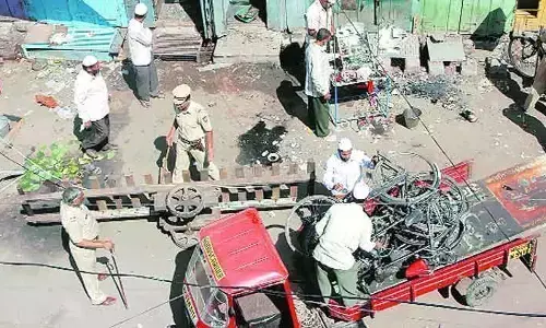 मालेगांव ब्लास्ट मामले में बयान से मुकर गया 18वां गवाह, जानें क्या बोला मालेगांव ब्लास्ट मामले में बयान से मुकर गया 18वां गवाह, जानें क्या बोला