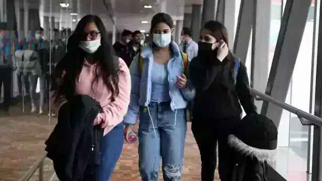 यूक्रेन में बिहार की दो छात्राओं को ट्रैन में चढ़ने से रोका, पैदल बॉर्डर के लिए हुई रवाना