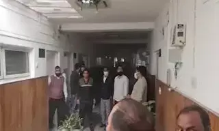 सीएम कार्यालय में लगी आग, मचा हडकम्प सीएम कार्यालय में लगी आग, मचा हडकम्प