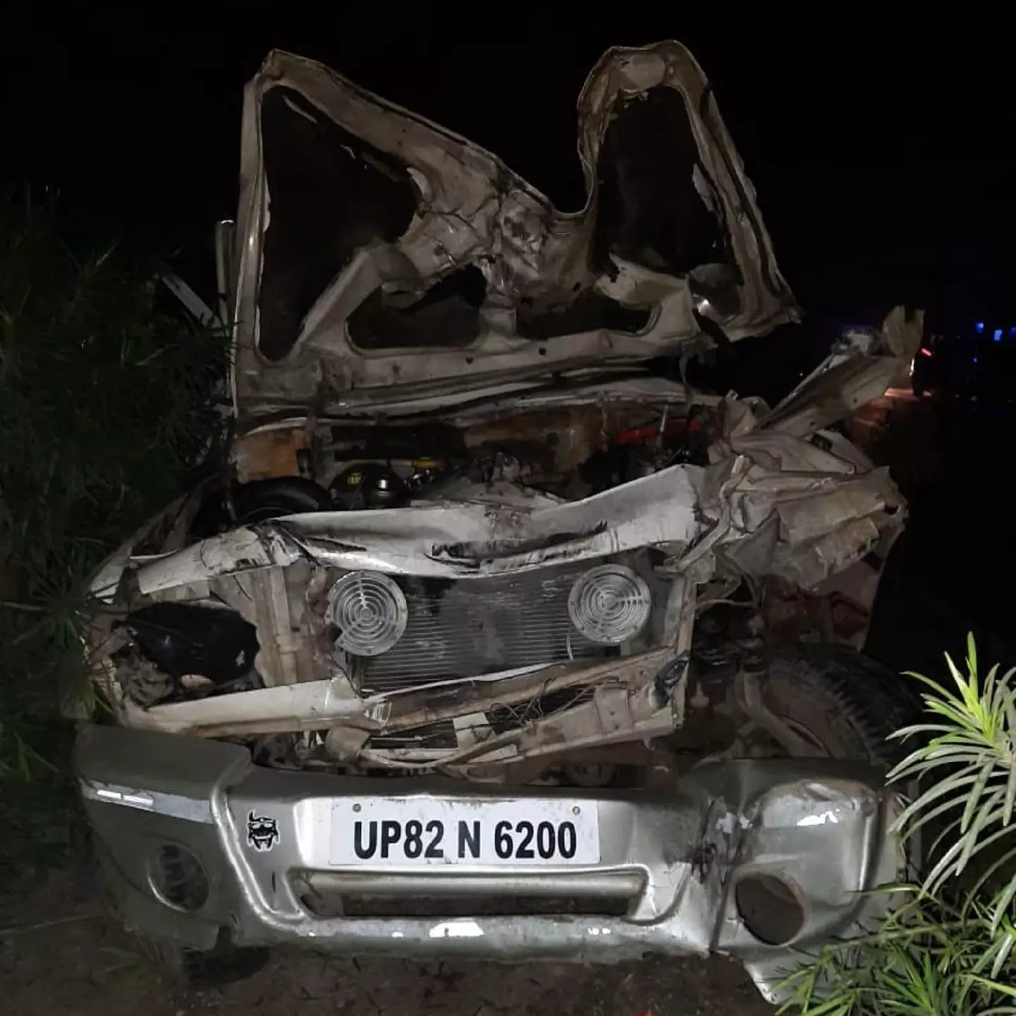Road Accident in Basti: बस्ती में भीषण सड़क हादसा, ड्यूटी पर जा रहे सीआरपीएफ के तीन जवानों की मौत।