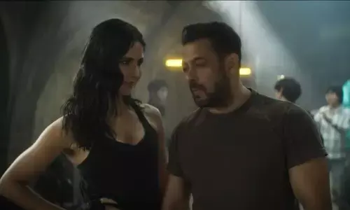 खत्म हुआ इंतजार! इस दिन आएगी सलमान खान, कटरीना कैफ की टाइगर 3, यहां देखिए टीजर खत्म हुआ इंतजार! इस दिन आएगी सलमान खान, कटरीना कैफ की टाइगर 3, यहां देखिए टीजर
