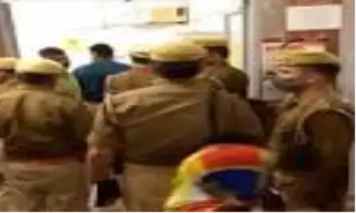 मुठभेड़ में मारा गया एक लाख का इनामी बदमाश, 12 साल से पुलिस के लिए था सिरदर्द मुठभेड़ में मारा गया एक लाख का इनामी बदमाश, 12 साल से पुलिस के लिए था सिरदर्द