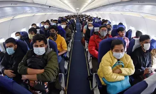 यूक्रेन से लौटे मेडिकल छात्रों का भविष्य नहीं होगा बर्बाद, सरकार ने निकाला रास्ता यूक्रेन से लौटे मेडिकल छात्रों का भविष्य नहीं होगा बर्बाद, सरकार ने निकाला रास्ता