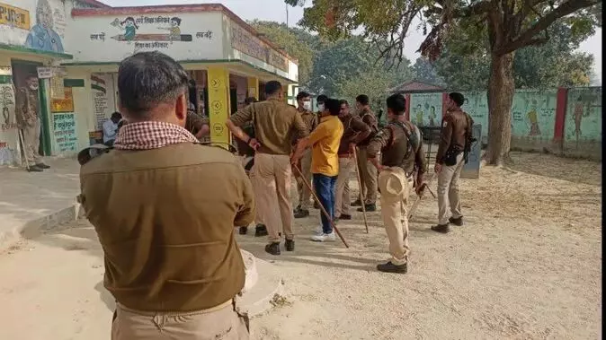 जौनपुर में ग्रामीणों ने किया वोट का बहिष्कार, जाने लोगो ने ऐसा क्यों किया?