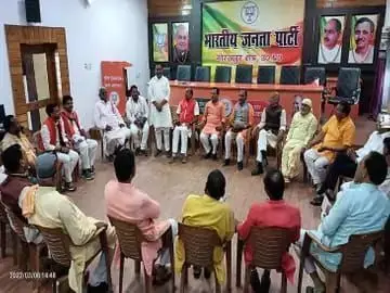 गोरखपुर में भाजपा कार्यालय में मतगणना के संबंध में हुई बैठक गोरखपुर में भाजपा कार्यालय में मतगणना के संबंध में हुई बैठक