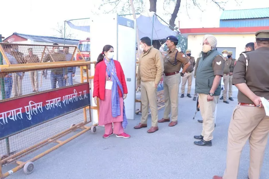 मतगणना स्थल पर पहुंचे डीएम एसपी, मतगणना का काम शुरू मतगणना स्थल पर पहुंचे डीएम एसपी, मतगणना का काम शुरू